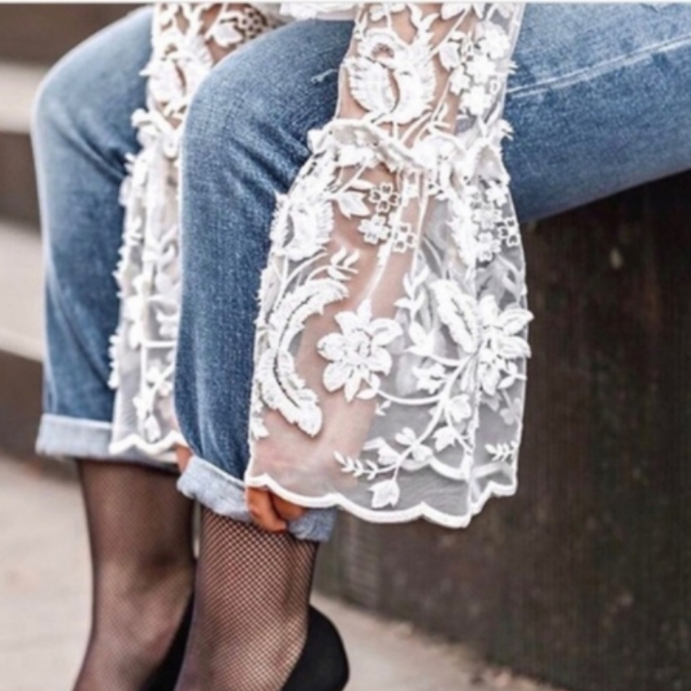 Lace Off Shoulder Top - Picture 3 of 7